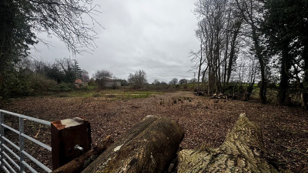 Property photo 1 of 5 Picture No. 06