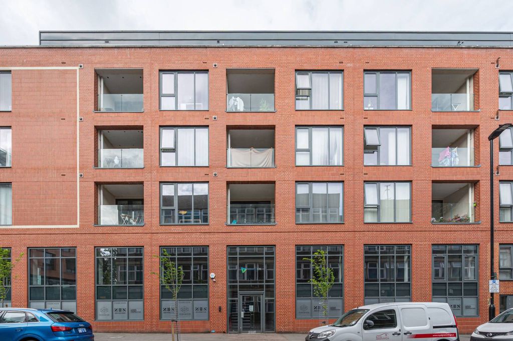 Property photo 3 of 14