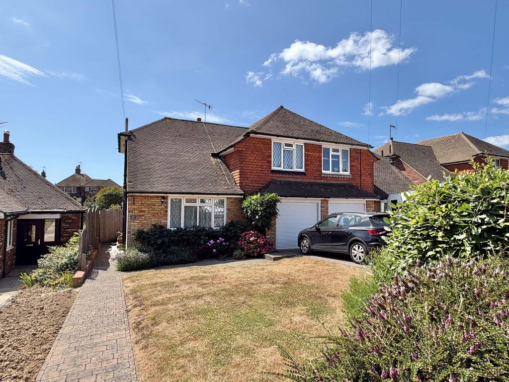 Property photo 1 of 11