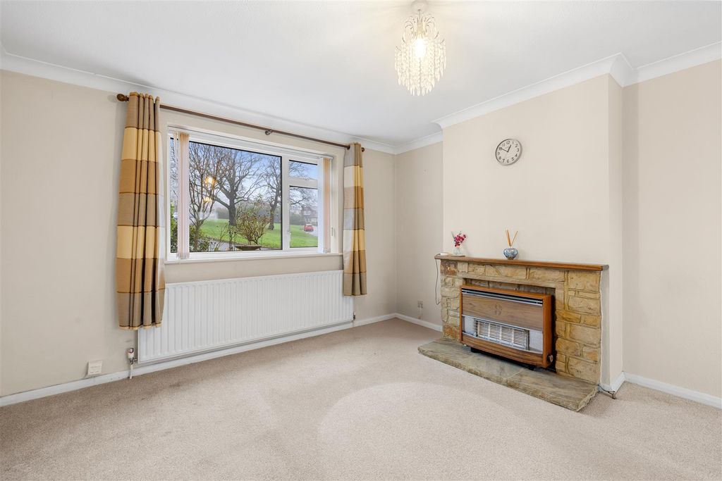 Property photo 2 of 17 Living Room.Jpg