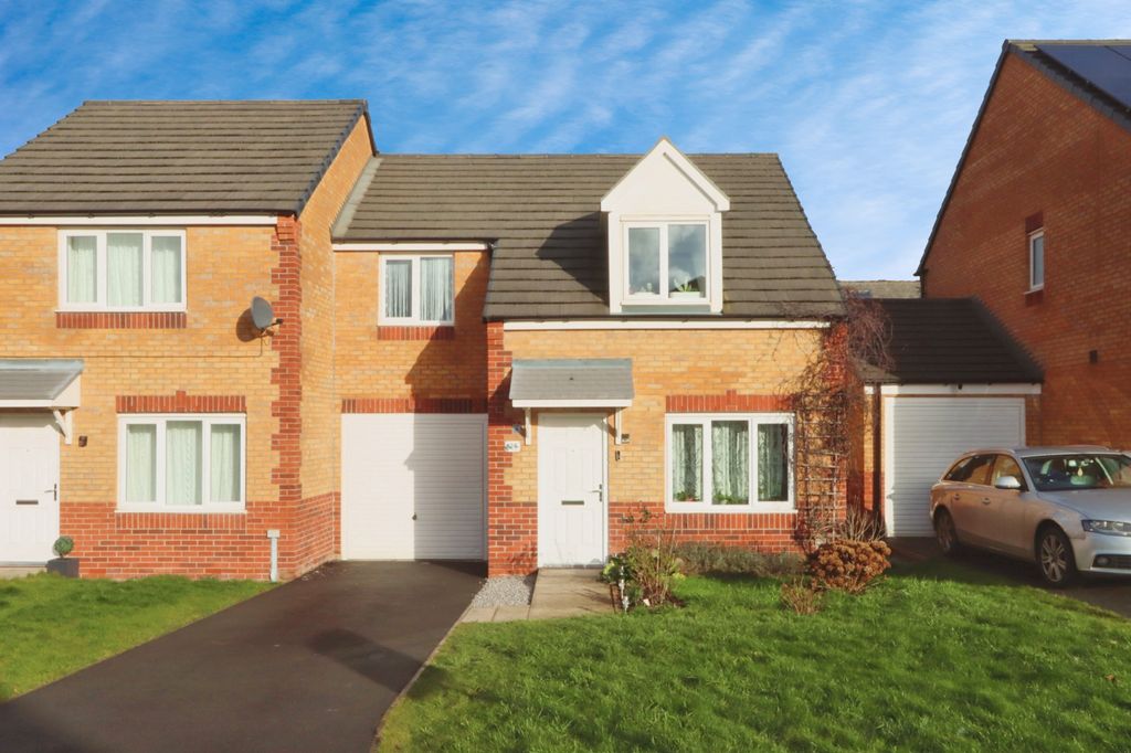 Property photo 1 of 20 Front