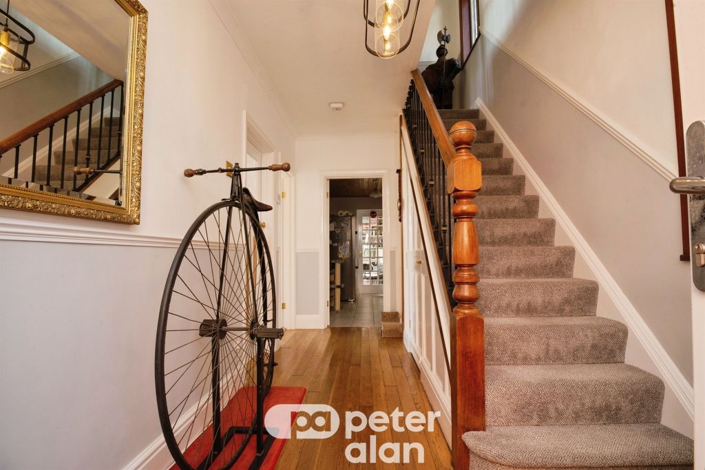 Property photo 2 of 26