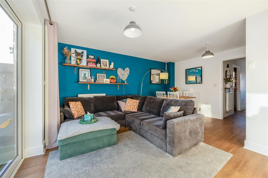 Property photo 1 of 25 Emz_6172.Jpg