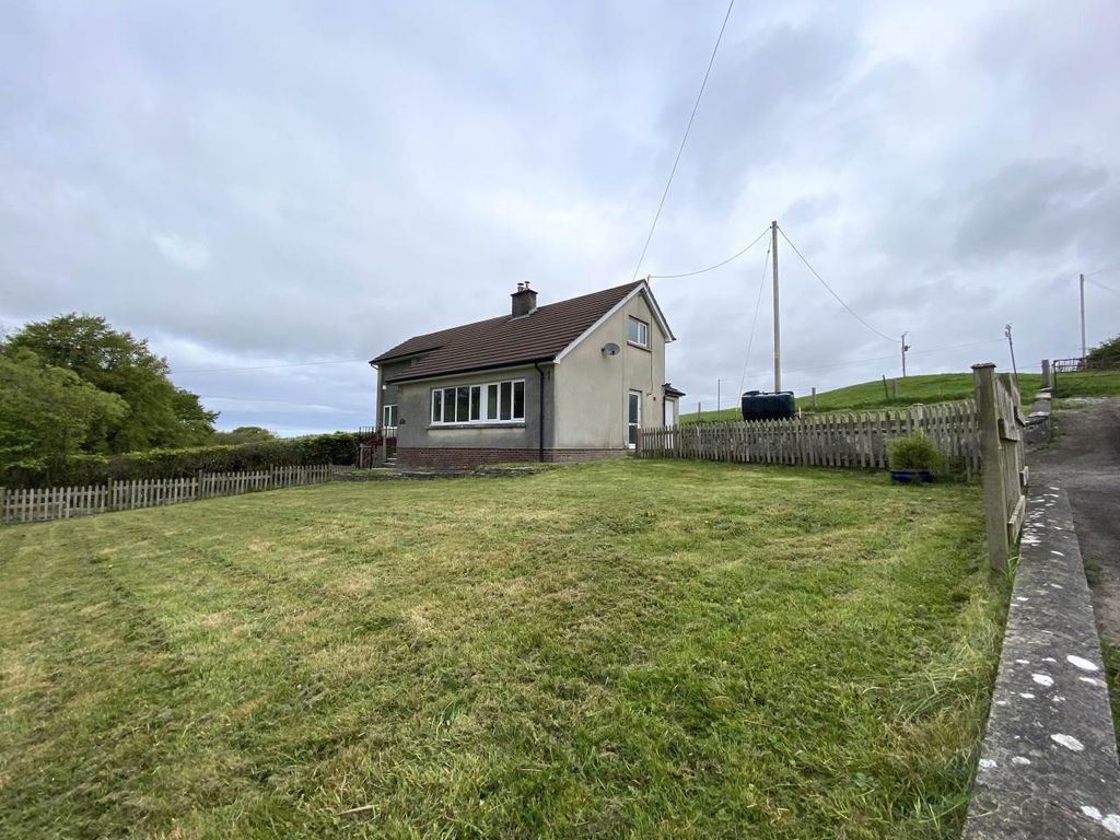 Property photo 1 of 13 Outside