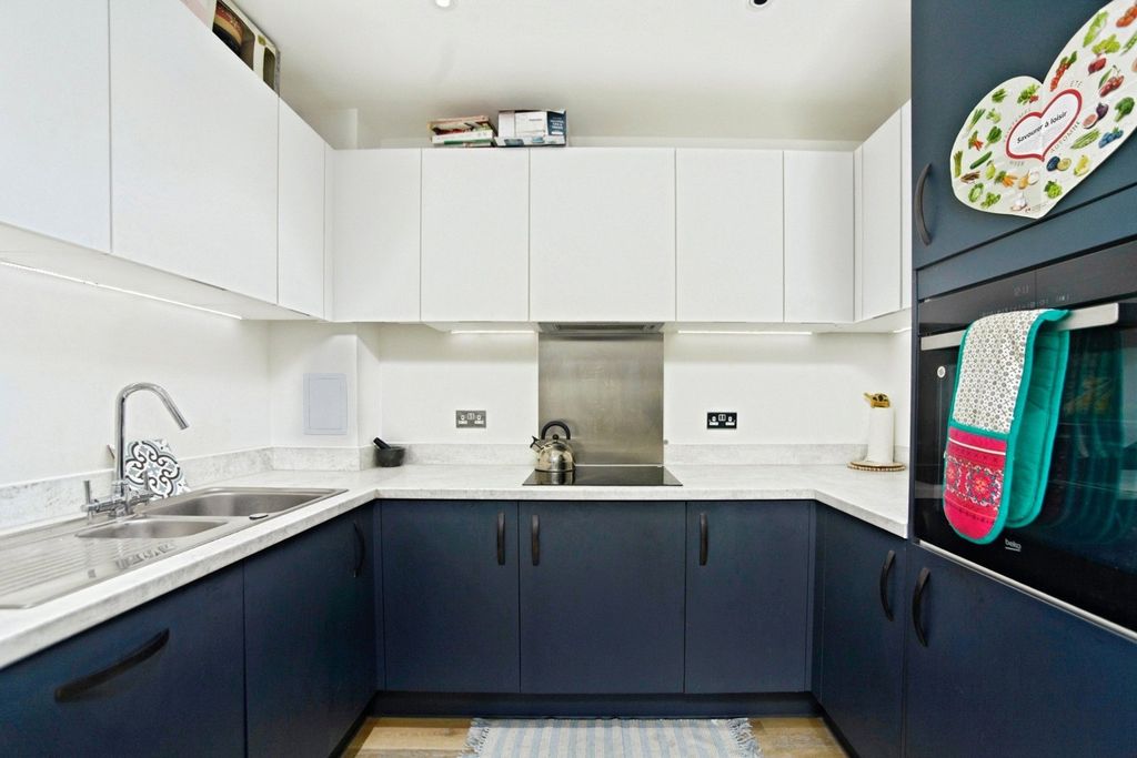 Property photo 3 of 20 Pbox-Img.Jpg