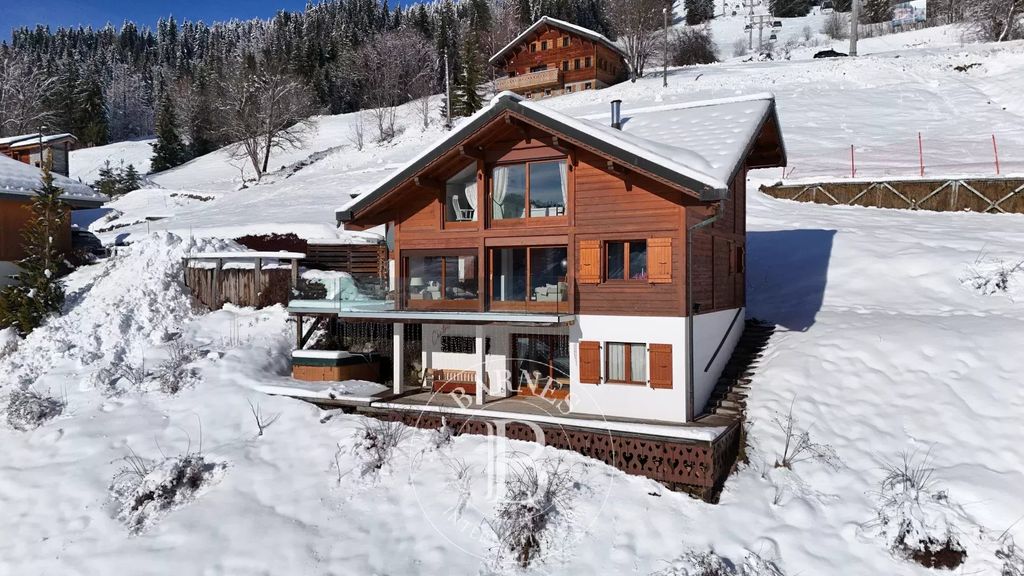 Property photo 2 of 37