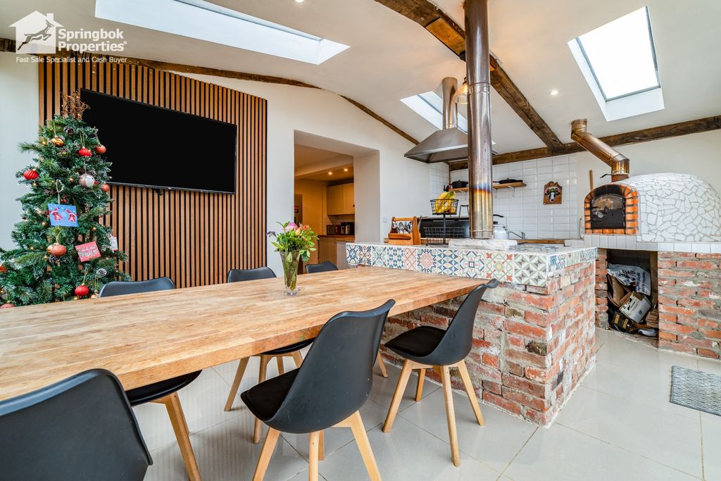 Property photo 3 of 14 Image 3