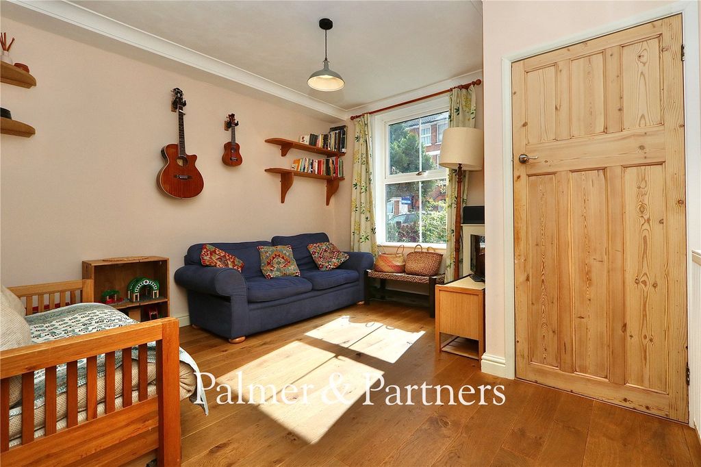 Property photo 2 of 20 Picture No. 04