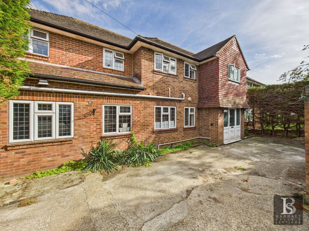 Property photo 2 of 36