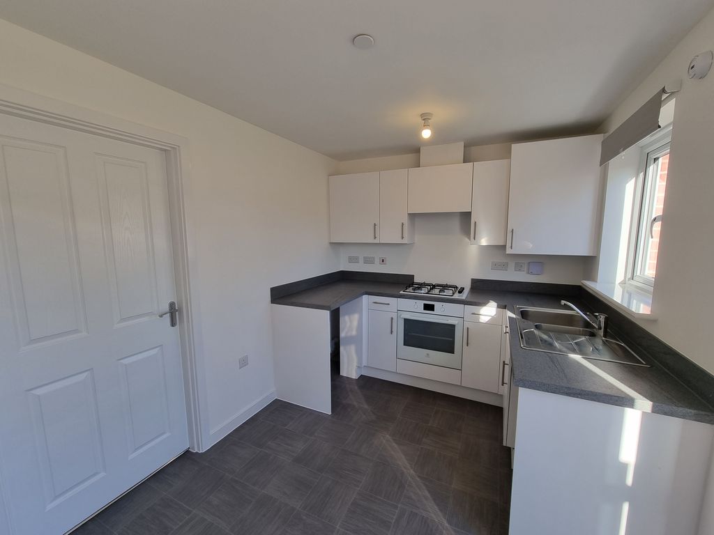 Property photo 2 of 13 Kitchen