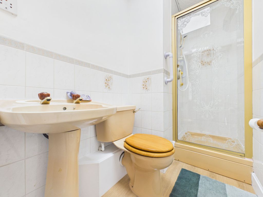 Additional image 9 of 3 bed flat for saleRedcliffe Court, Marine Drive, Preston TQ3