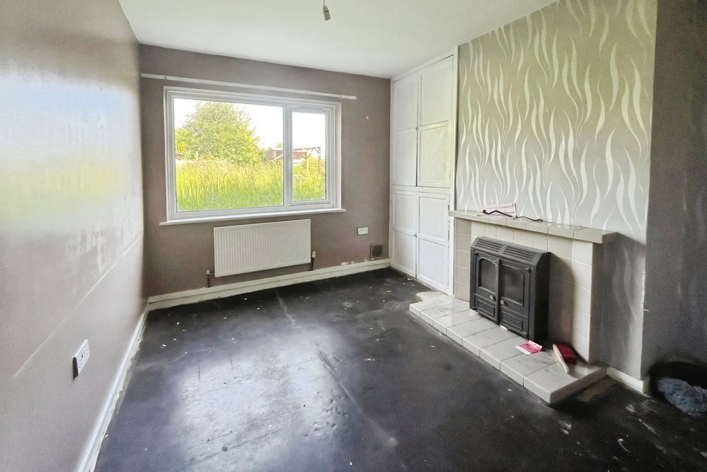 Property photo 3 of 13 Dining Room