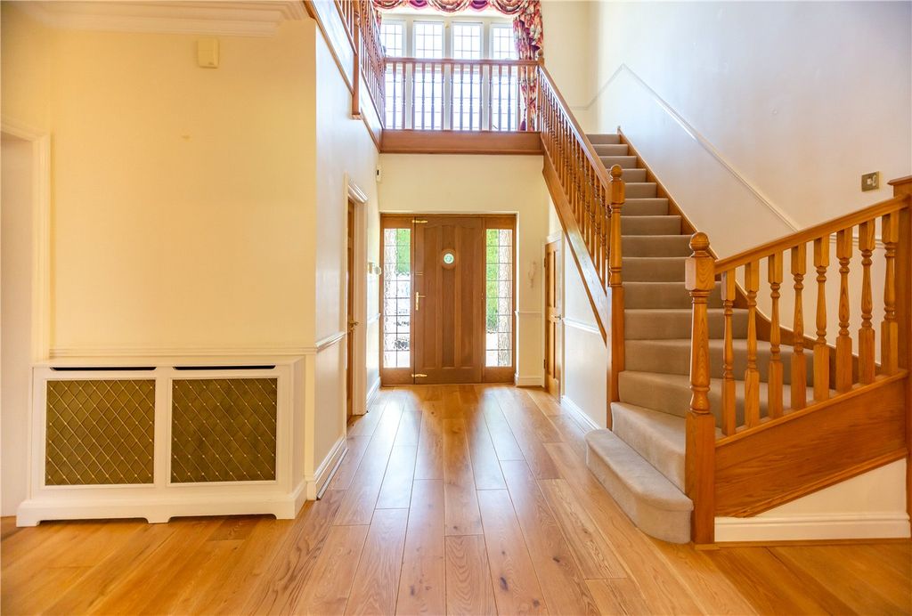 Property photo 3 of 24 Picture No. 05