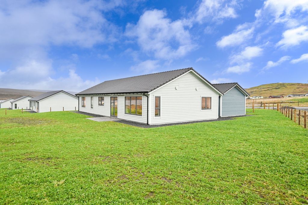 Property photo 1 of 48