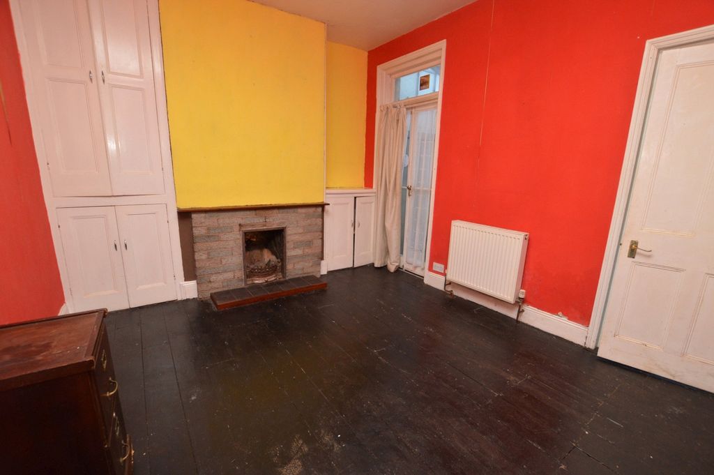 Property photo 3 of 14 Dining Room