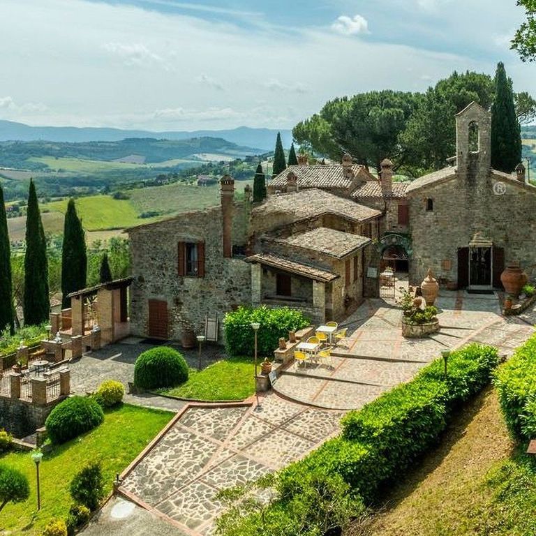 Property photo 1 of 19 Charming Villa In Todi, Umbria