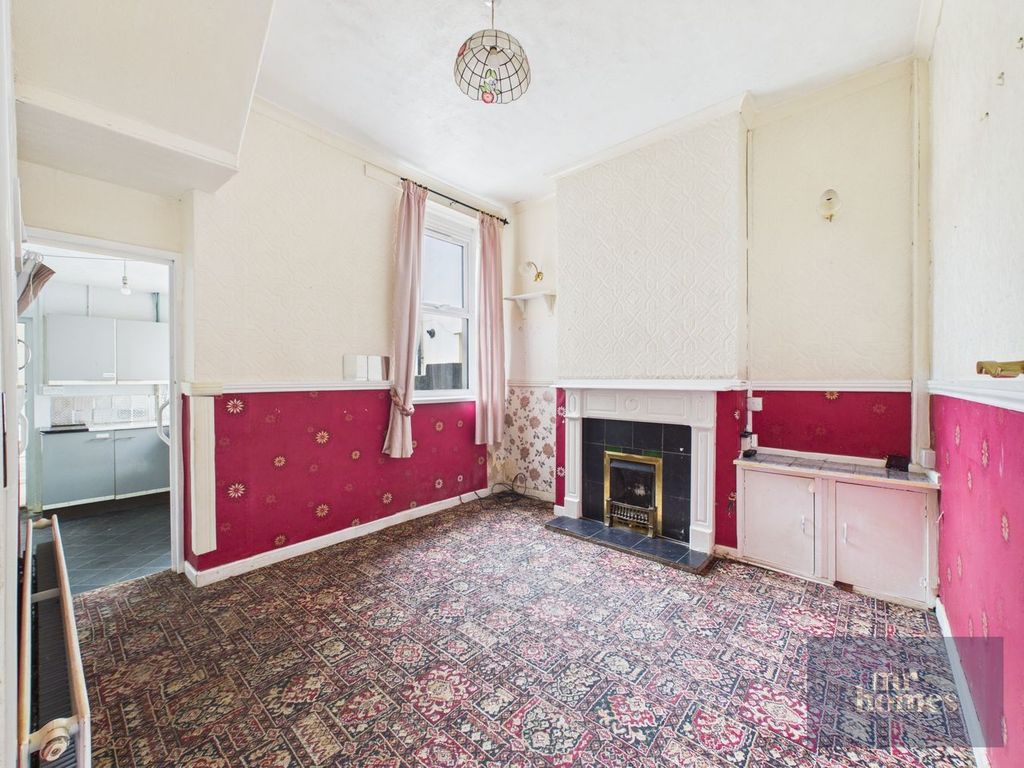 Property photo 3 of 24