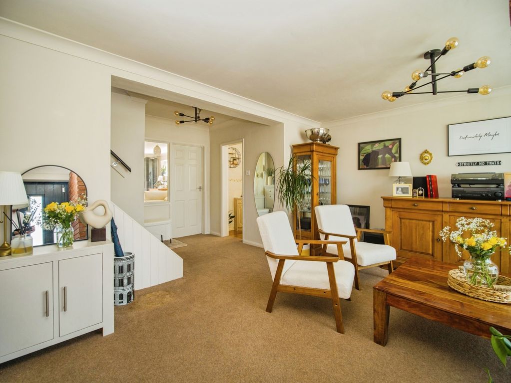 Property photo 3 of 30 Pbox-Img.Jpg