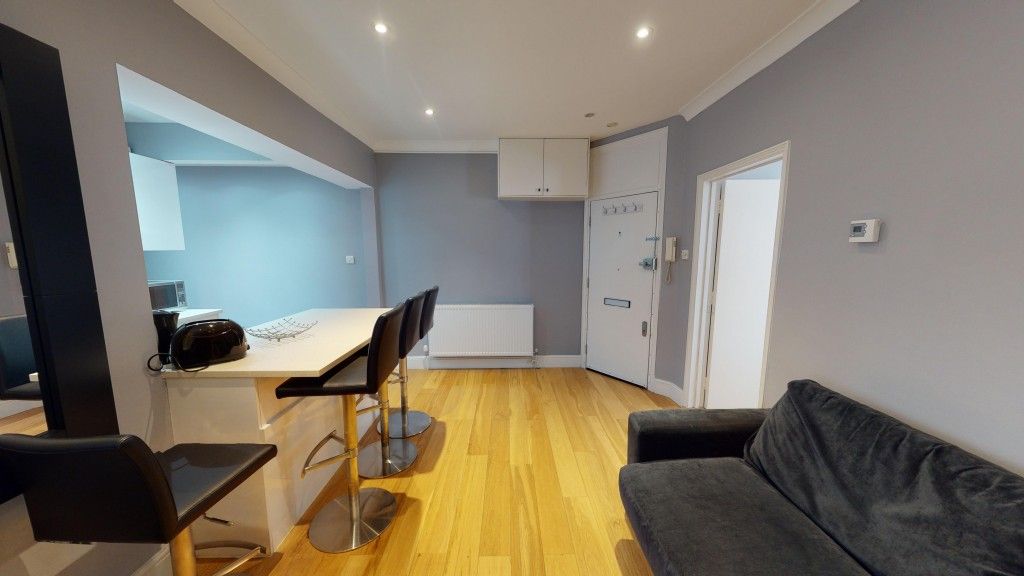 Property photo 3 of 31