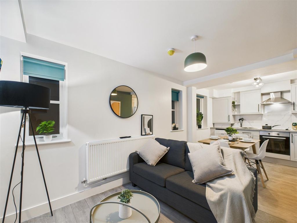 Property photo 1 of 15 Cam02131G0-Pr0206-Still008.Jpg