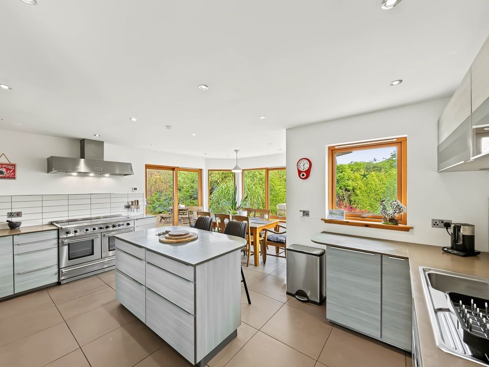 Property photo 3 of 47