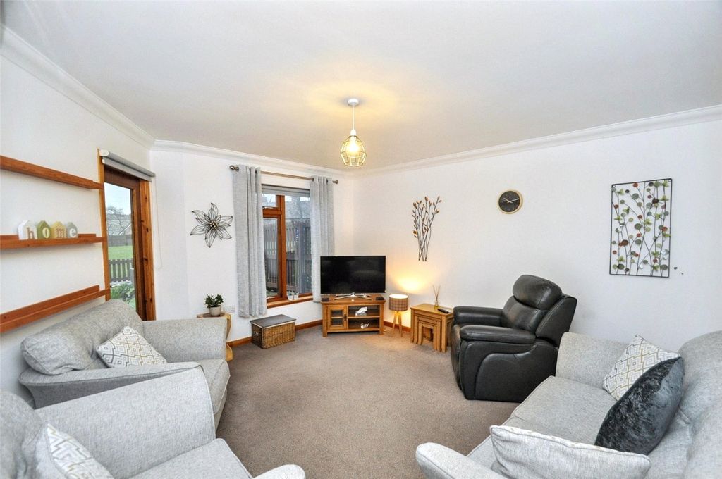 Property photo 2 of 10 Living Room (1)