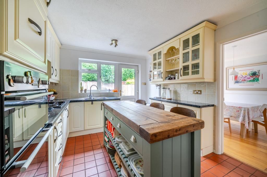 Property photo 3 of 22 Kitchen