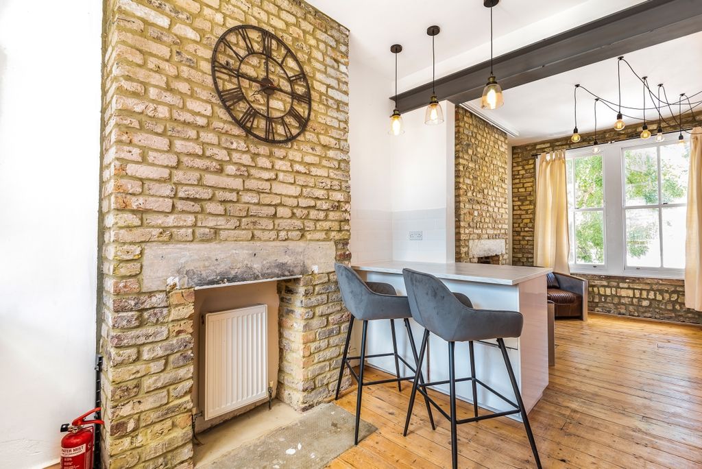 Property photo 2 of 15 869634 (14)