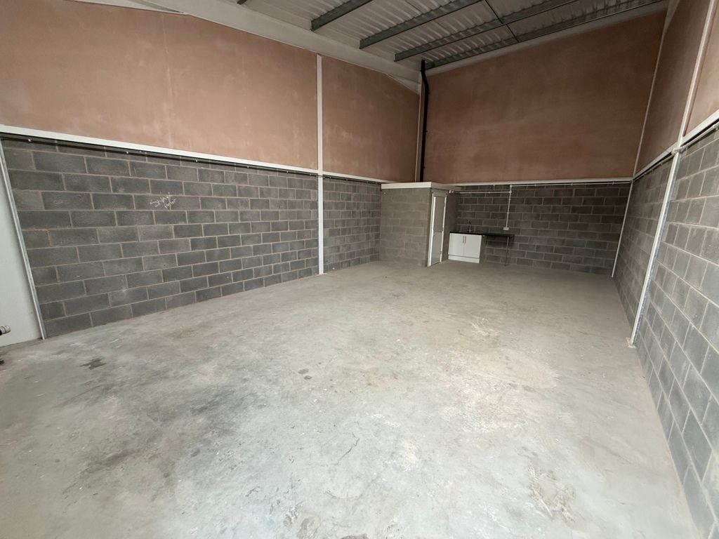 Property photo 2 of 9 Photo 2