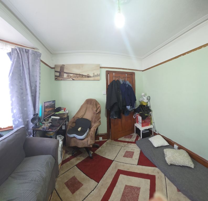 Property photo 3 of 11 Gallery