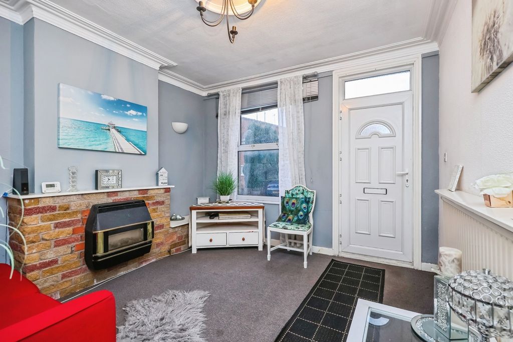 Property photo 2 of 15 Pbox-Img.Jpg