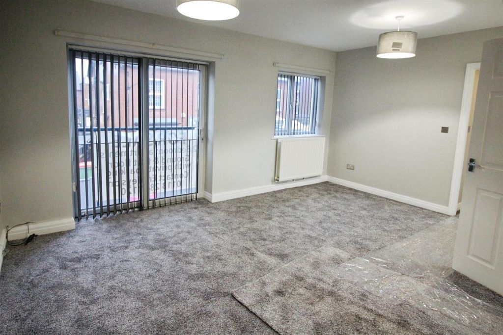 Property photo 2 of 8 Living Room