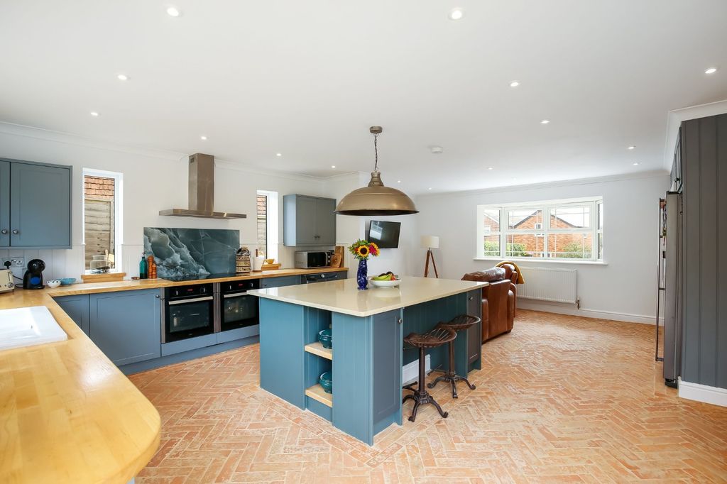 Property photo 3 of 17 Picture No. 03