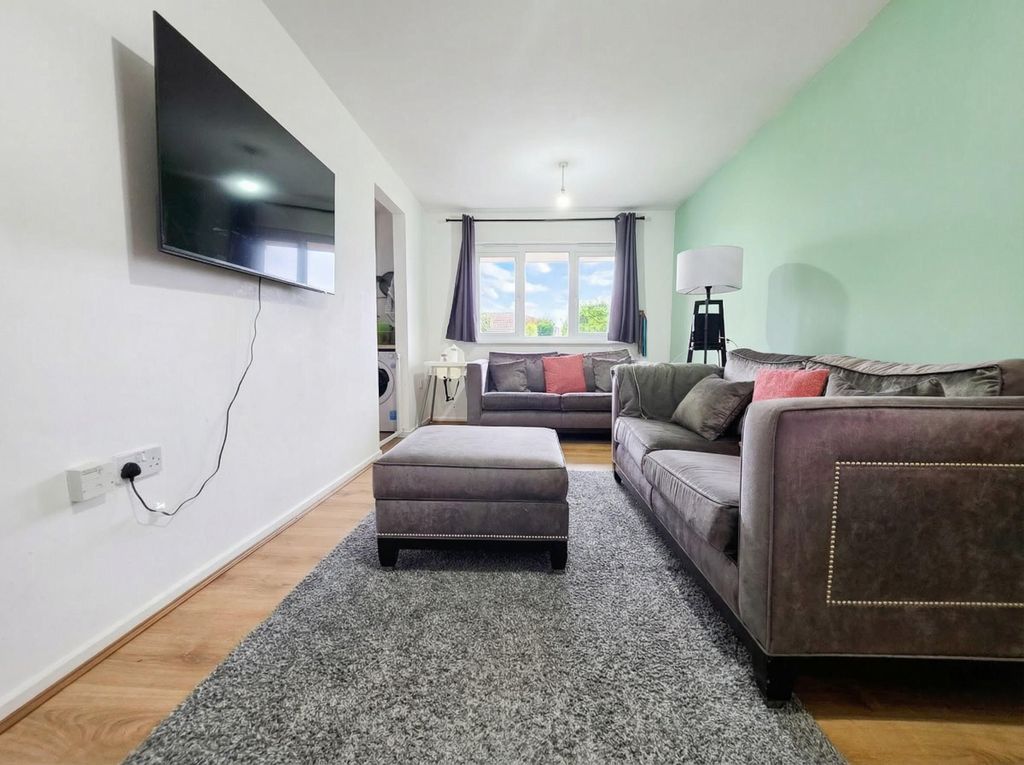 Property photo 1 of 5