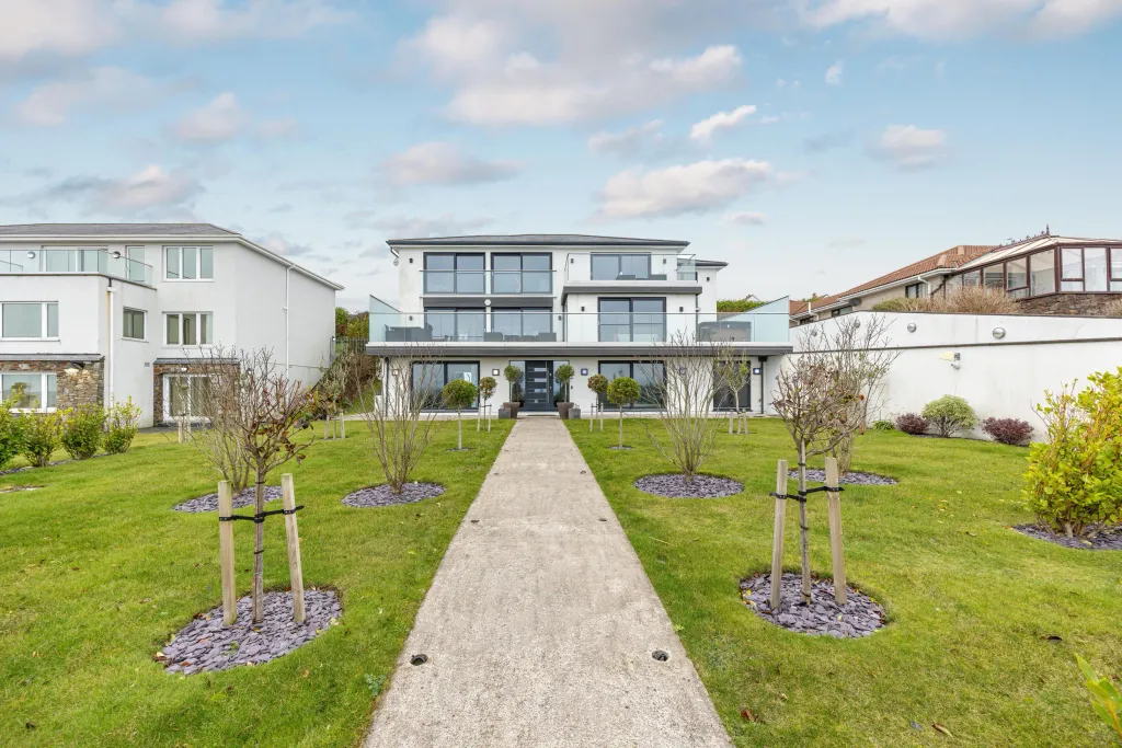 Property photo 2 of 57