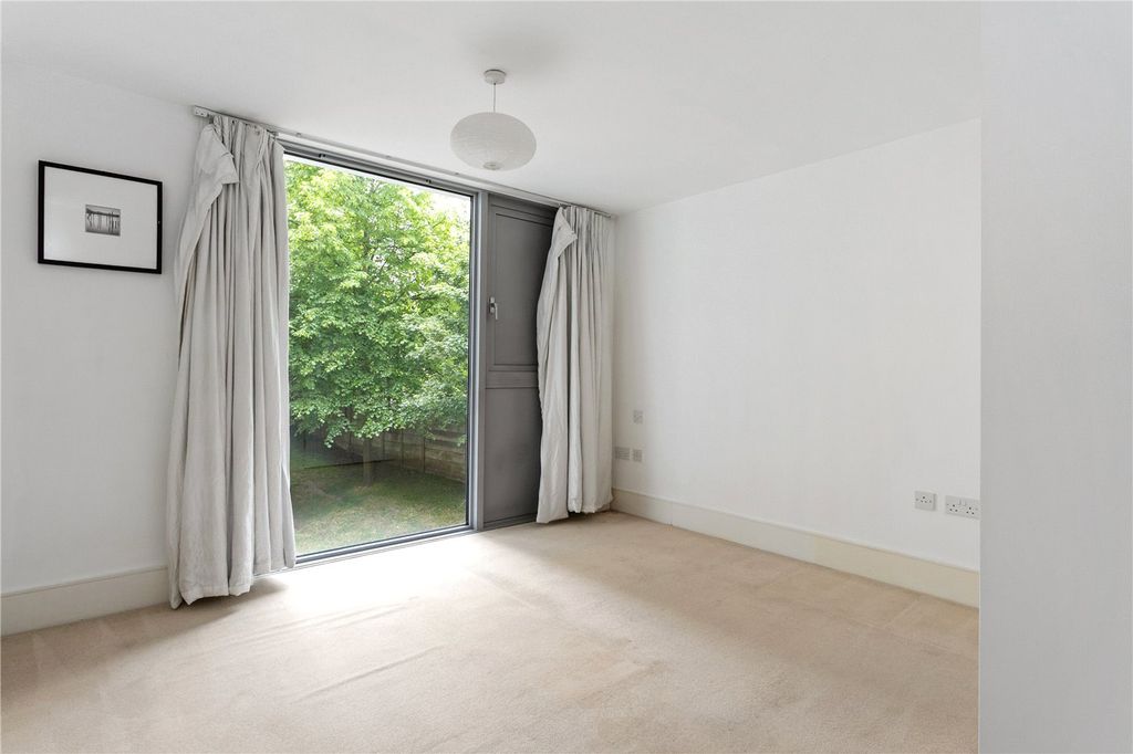Property photo 3 of 12 Picture No. 04