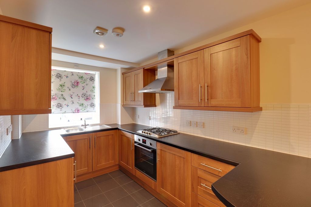 Property photo 2 of 7 Kitchen