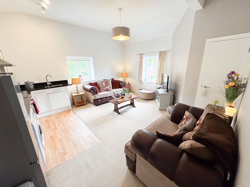 Property photo 2 of 14 Img_2359