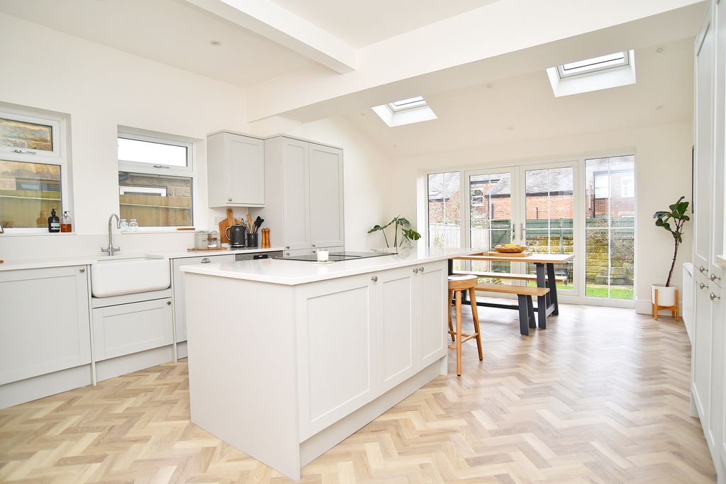 Property photo 1 of 25