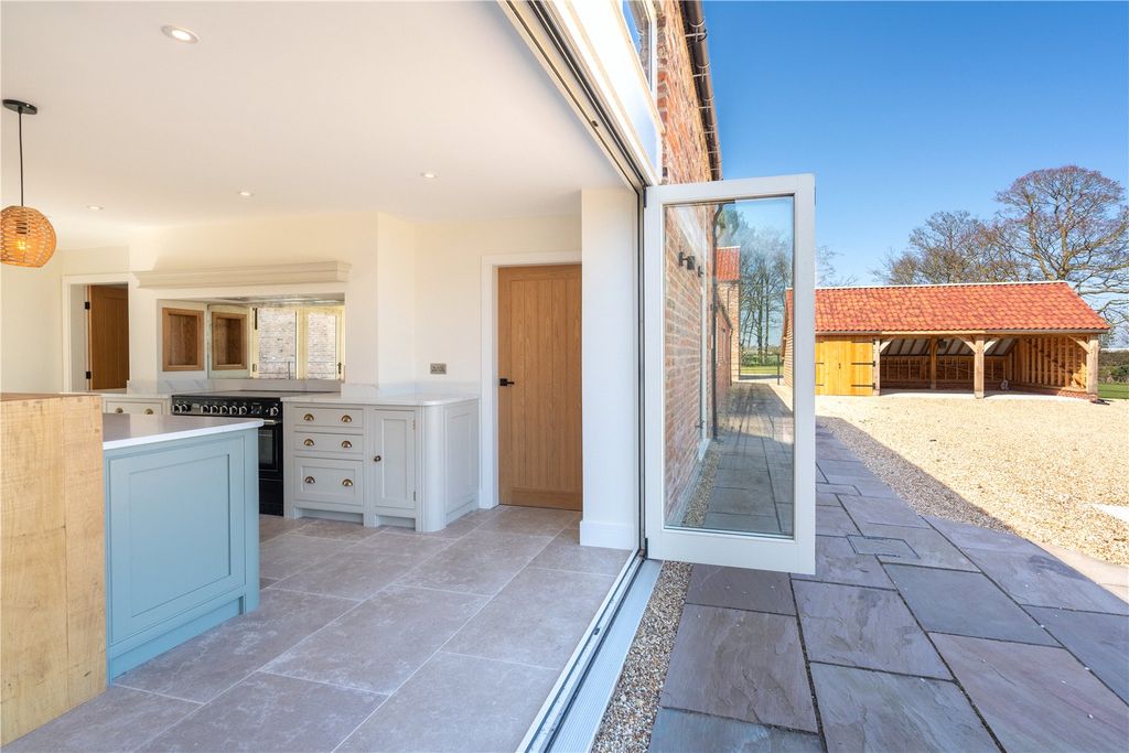 Property photo 2 of 24 The Bramleys