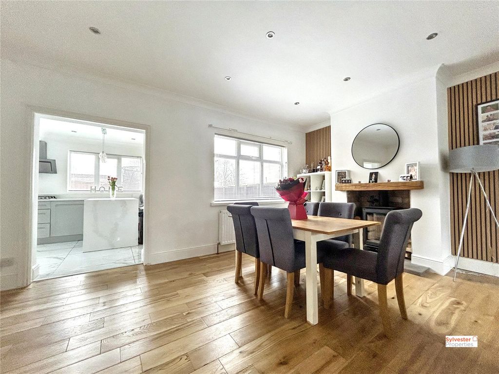 Property photo 3 of 25 Picture No. 16