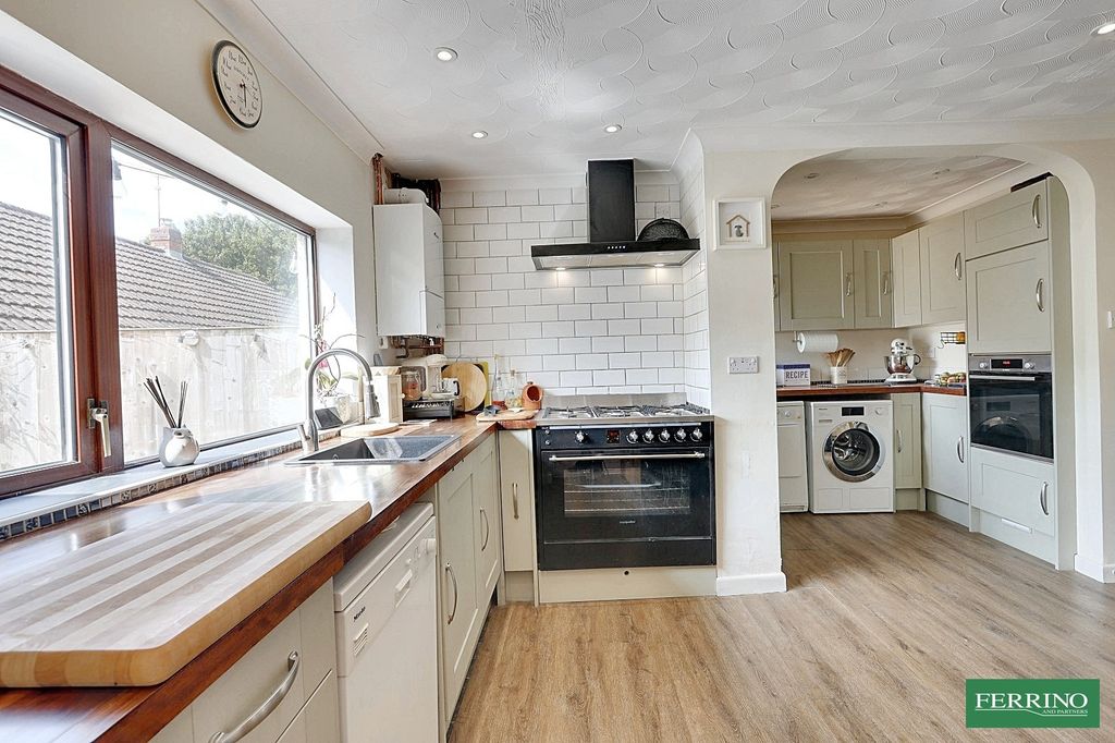 Property photo 2 of 27 Kitchen