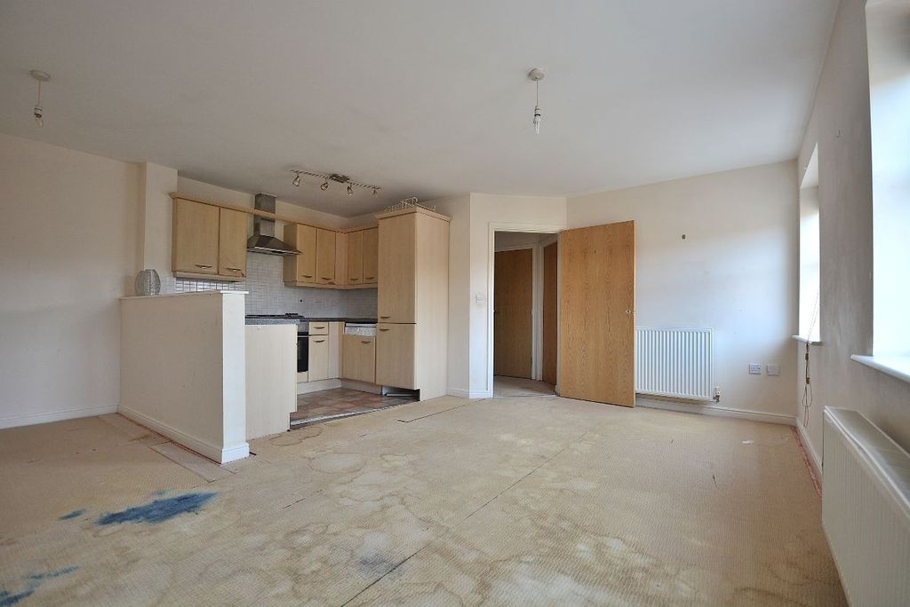 Property photo 2 of 13