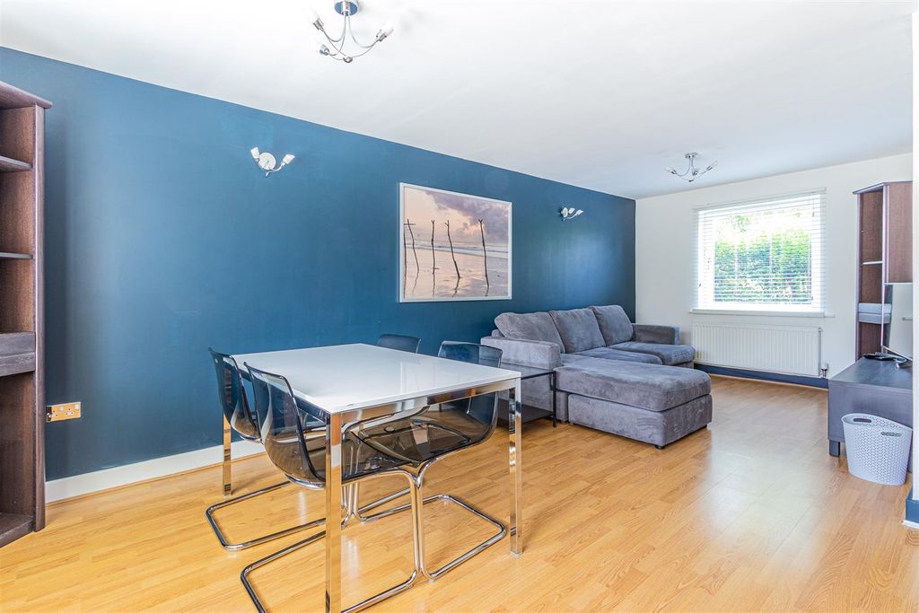 Property photo 2 of 14 Yr Arglawdd 10 (12 Of 14).Jpg