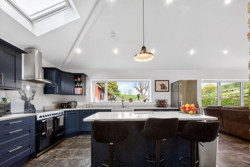 Property photo 3 of 24