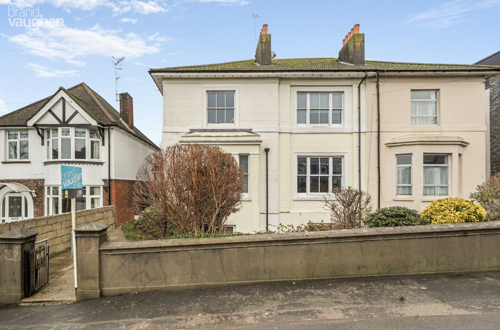 Property photo 1 of 12 Cbea468E-4566-4Ab...