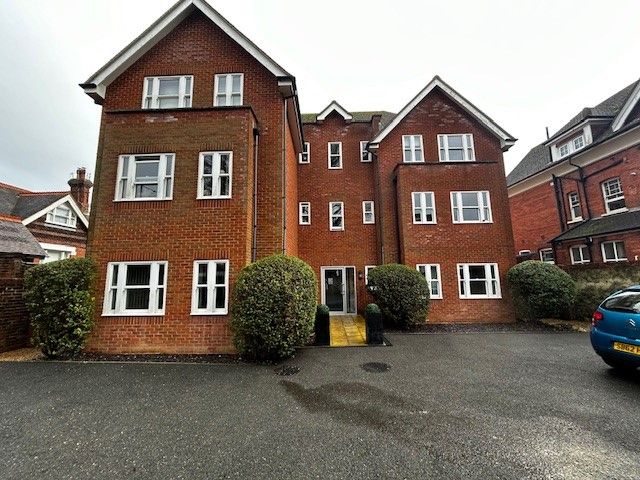 Property photo 1 of 8