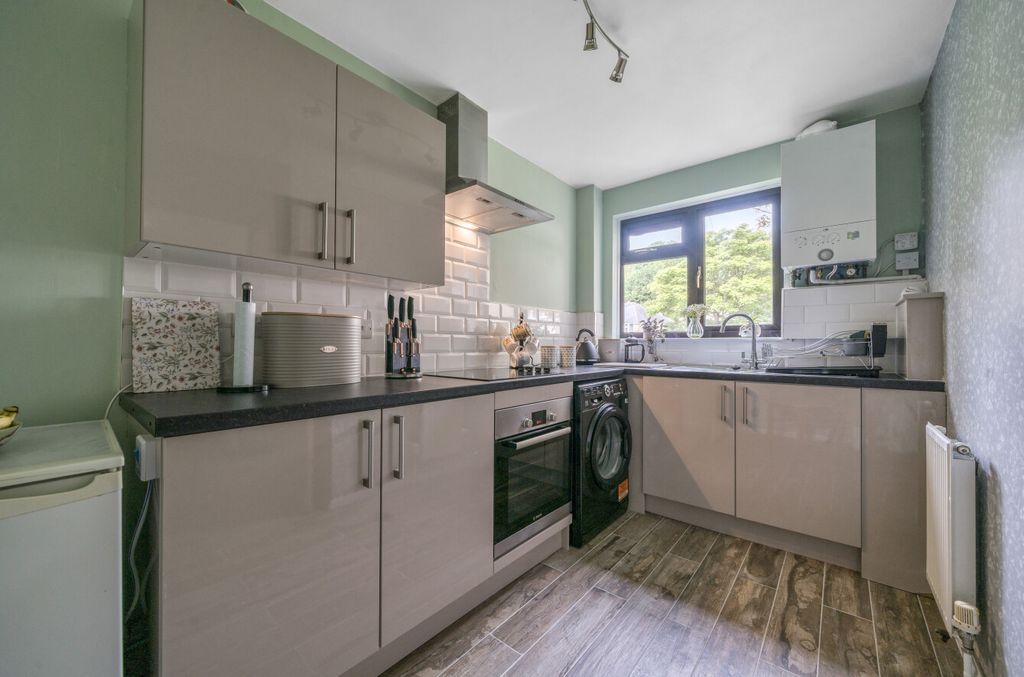 Property photo 2 of 16 1301328-7-6847Fed...