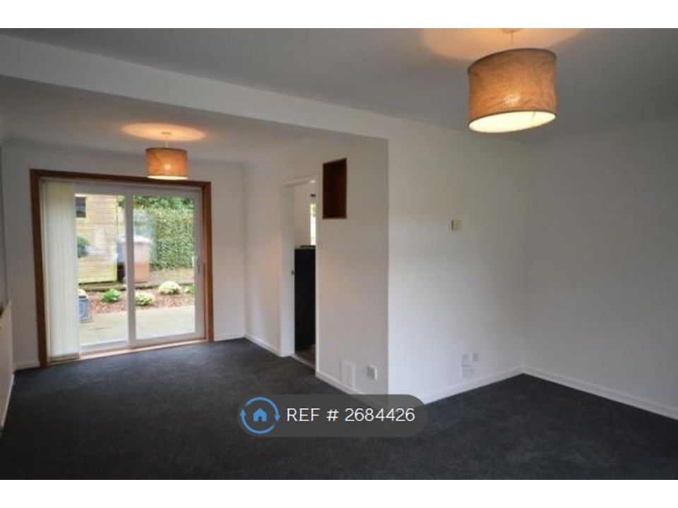 Property photo 3 of 9 Living/Dining Room