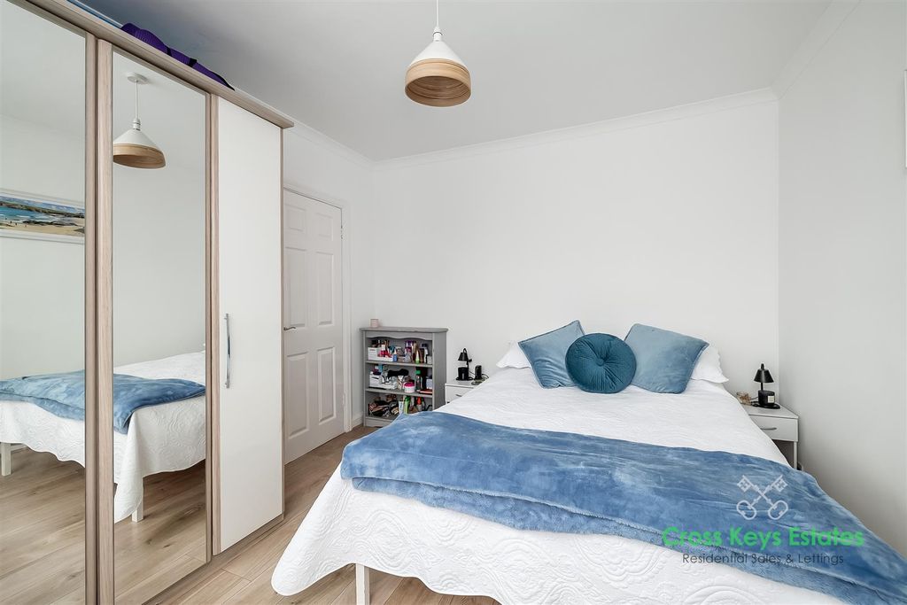 Property photo 3 of 41 Primary Bedroom